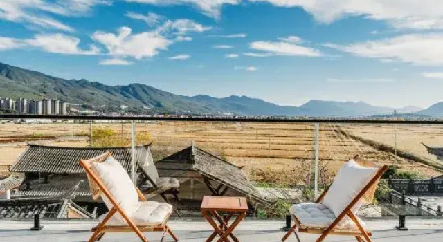 Field&Garden Hotel, Prenota Hotel Hotel a Lijiang con parcheggio, Parcheggio