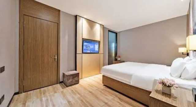 Четырёхместный семейный люкс Luxury CHEERMAY Hotel (Beijing Tongzhou Universal Resort Linheli Subway Station)