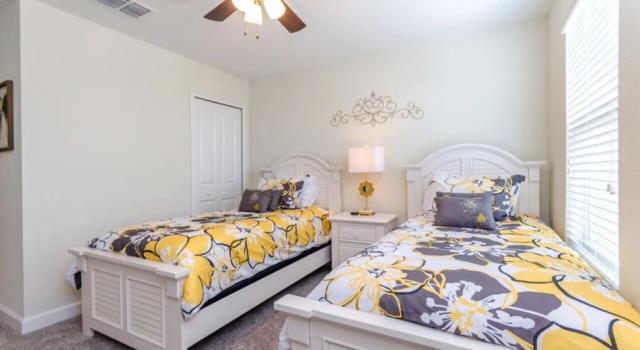 Beautiful Villa With Private Pool, Close to Disney, Orlando Villa 1819, Book Villa Hoteller i Four Corners med pool, Swimmingpool