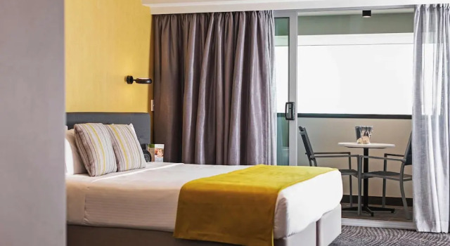 Двухместный номер Standard с балконом Mercure Melbourne Caroline Springs