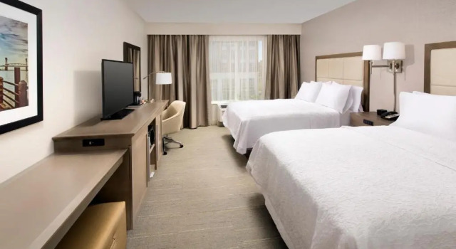 Четырёхместный номер Standard Hampton Inn Wilmington Downtown