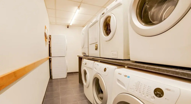 Pleasant Studio in London Near Charing Cross, Забронировать Отель Кенсингтон и Челси Лондон, рядом с Здание «Мишлен Хауз»