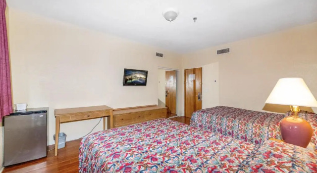 Ocean Beach Suites