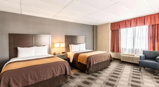 Четырёхместный номер Standard с видом на внутренний двор Comfort Inn Ballston