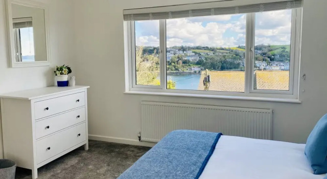 Fantastic sea Views in Falmouth, new 4BD Townhouse, Забронировать Отель Отели Англии 3 звезды, 3*