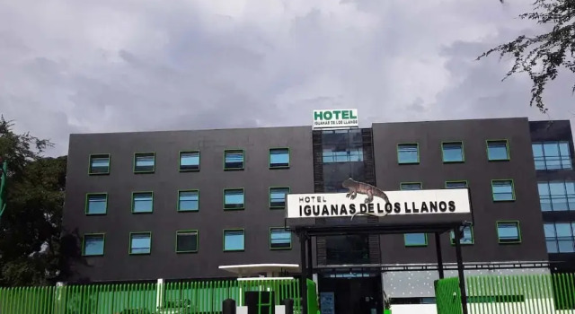Hotel Iguanas de Los Llanos, Book Hotel Hoteller i Puerto Gaitan med parkering, Parkering