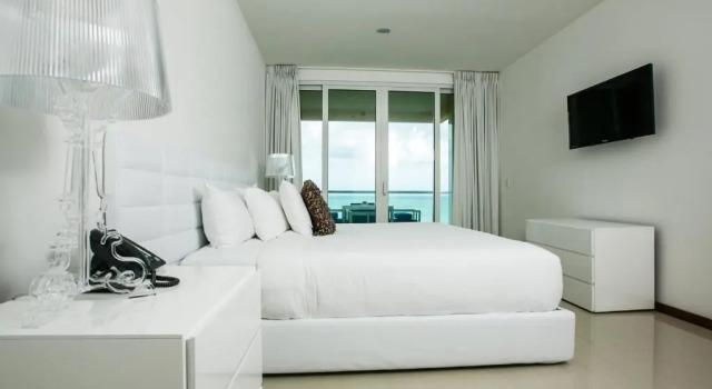 Standard Zimmer 3 Zimmer Penthouse Blue Residences