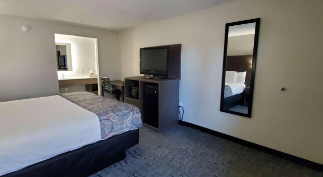 Двухместный номер Days Inn & Suites by Wyndham Charleston Airport West