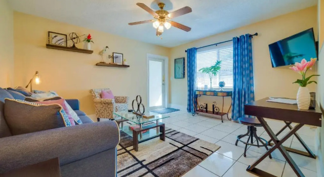 Hainsley Apartments at 1645