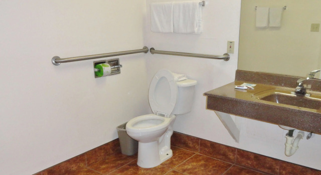 Четырёхместный номер Standard Americas Best Value Inn - Brownsville
