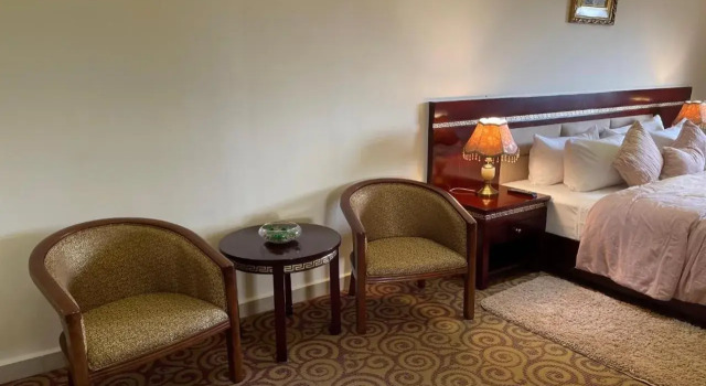 Boulevard Palace Hotel, Buchen Sie Hotel Monrovia Greater Monrovia