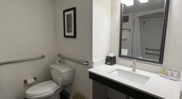 Номер Deluxe Days Inn by Wyndham Penn State