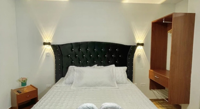 Люкс Business Jultom Inn Hotel & Suites