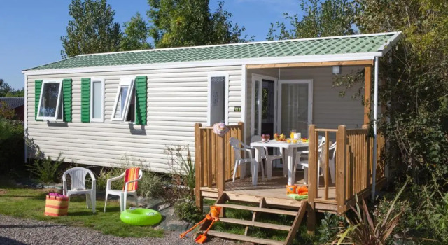 Коттедж Comfort с 3 комнатами Camping le Paradis