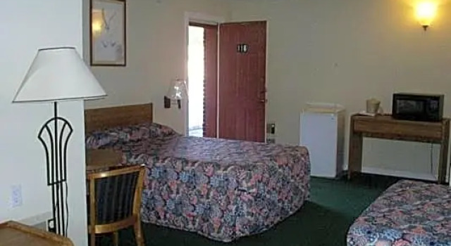 Standard Vierer Zimmer Crestview Inn