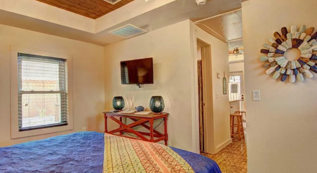 Lorna Beach - 1 Br Home