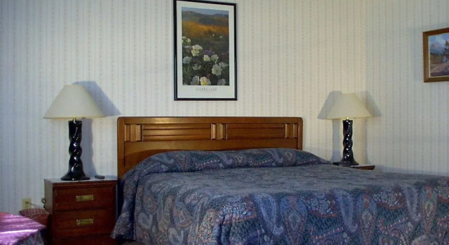 Crystal Brook Resort & Mountain Brauhaus, Boek Resort Hotels in Cairo met parkeren, Parkeren