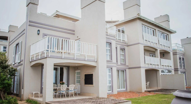 Aan de Zee @ Pinnacle Self - Catering Villas, Забронировать Отель Отели Mossel с парковкой, Парковка