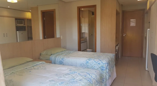 Двухместный номер Comfort с балконом Charming Furnished Studio Flat