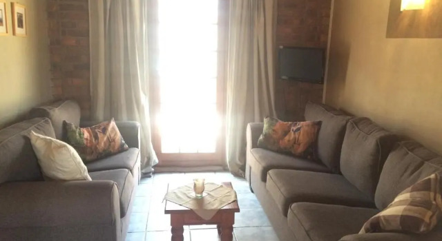 Шале с 2 комнатами Olievenhoutsrus Guest- and Game Farm