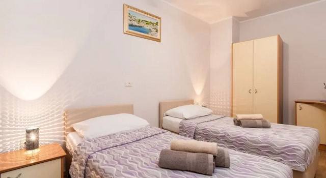 Captivating Apartment in Vela Luka With Balcony, Prenota Appartamento Comune di Vallegrande 