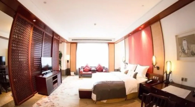 Люкс Ovation Seven-Cultivation Hotel
