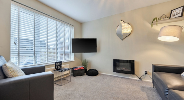 2 Bed House - Sleeps 4 - Garden - Parking - Wifi, Varaa Lomakoti Kendal 