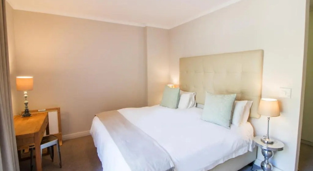 Апартаменты Camps Bay One Bedroom Apartment - Luxury Stay With sea View!