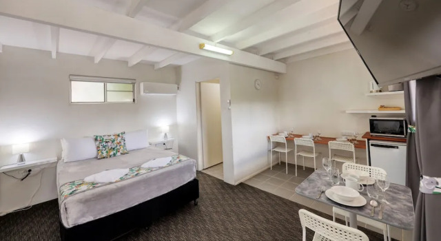 Номер Deluxe Oasis Motel