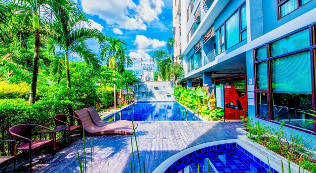 Кровать в общем номере Tree Boutique Residence - Quiet Oasis - Stunning View, Pool & Gym
