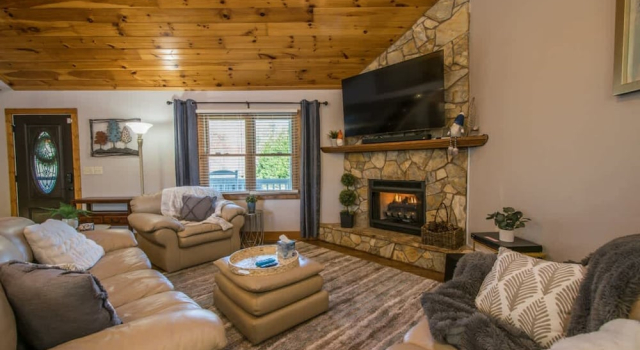 Rustic 4BR w Deck Firepit Darts Near Golf