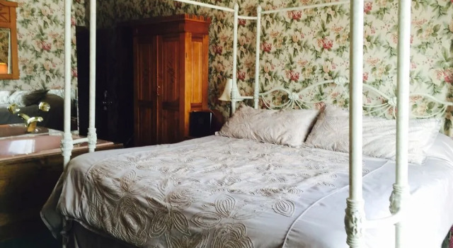 Afton House Inn, Rezerwuj Bed and Breakfast Hotele w Afton z parkingiem, Parking