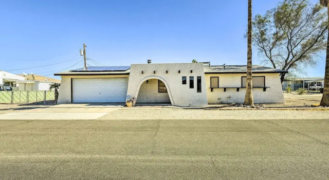 Коттедж Bullhead City Home - Near Colorado River!
