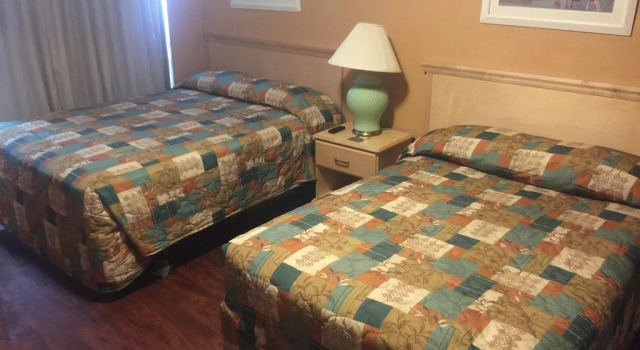 Surf Comber Motel