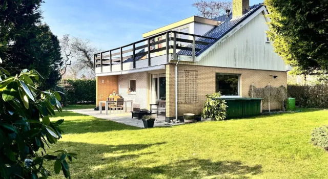 Коттедж Holiday Home in De Koog near Forest