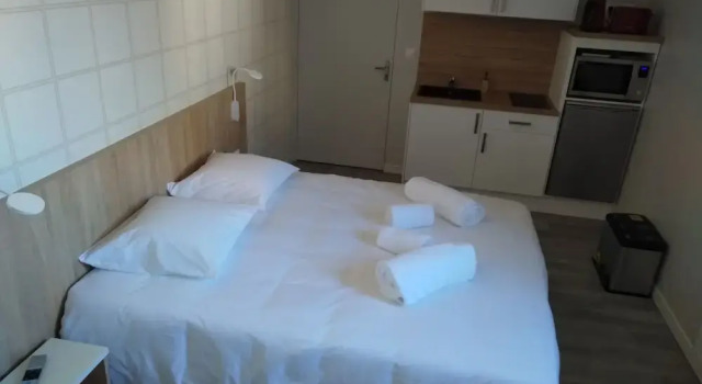 Malicorn Appart-Hôtel, Забронировать Отель Маликорн-Сюр-Сарта Sarthe, рядом с Музей глиняных изделий и керамики коммуны Маликорн-сюр-Сарт