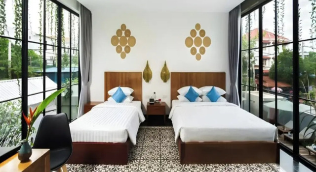 Family Suite with Balcony, Забронировать Гостевой дом Гостевые дома Сиемреап, рядом с Wat Preah Prom Rath, Гостевой дом