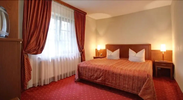 Garni-Hotel Kranich, Забронировать Отель Потсдам Бранденбург, рядом с Борнштедтское кладбище