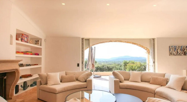 Majestic Holiday Home in Grimaud With Private Pool