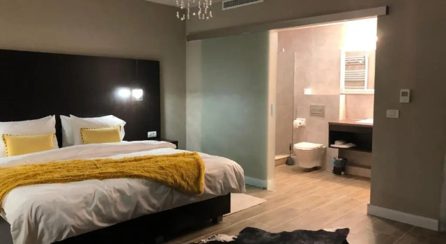 Vila Roca Hotel and SPA, Reserva ahora Resort Hoteles en Cluj con aparcamiento, Aparcamiento