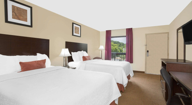 Отель Гринвилла Baymont Inn & Suites Greenville, Забронировать Отель Гринвилл Северная Каролина