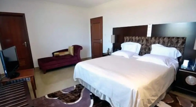 Люкс Hotel Ritz Aanisa