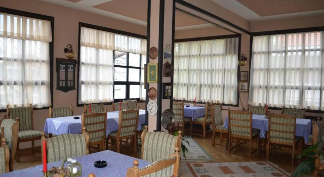 Hondo Rooms & Apartments, Забронировать Апартаменты/квартира Отели Сараево с парковкой, рядом с Улица Башчаршия, Парковка