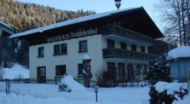 Gasthof Krahlehenhof, Rezervovat Hotel Hotely v Filzmoos se snídaní, Snídaně