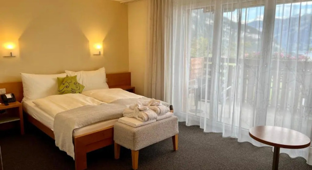 Двухместный номер Standard с видом на озеро Solbadhotel Sigriswil
