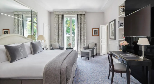 Двухместный полулюкс с балконом InterContinental Paris Le Grand by IHG