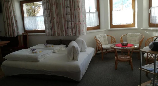 Haus Haas, Забронировать Отель Отели Тироля 3 звезды, 3*