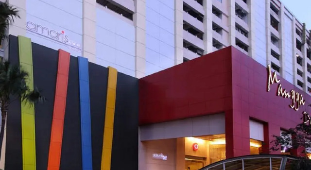Кровать в общем номере Amaris Hotel Mangga Dua Square