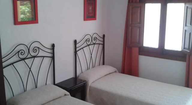 Albergue Turistico La Higuera, Book Hotel Billige hoteller i Caceres Province