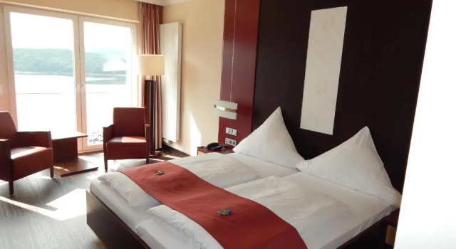 Двухместный номер Standard с видом на озеро Dormio Hotel der Seehof